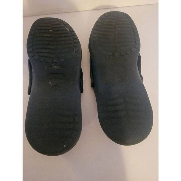 Crocs Women's Black Gladiator Strappy Sandals Size 8 - Picture 3 of 4